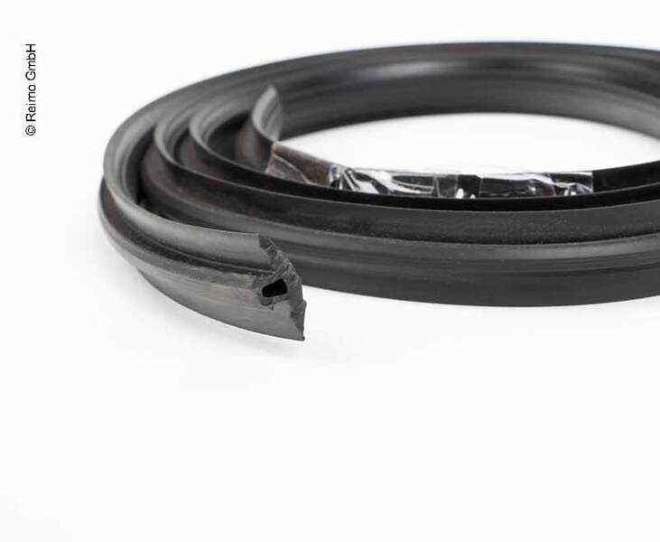 Anti-slip rubber black step tread Project 2000 Lippert